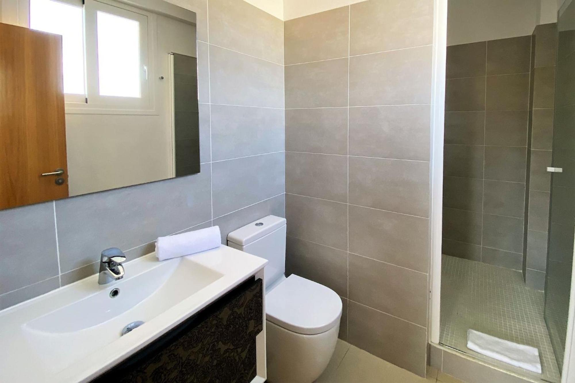 Villa Romeo 2Km From Ibiza Town And 1Km From Talamanca Beach ซานตาเอวเลเรียเดสริว ภายนอก รูปภาพ